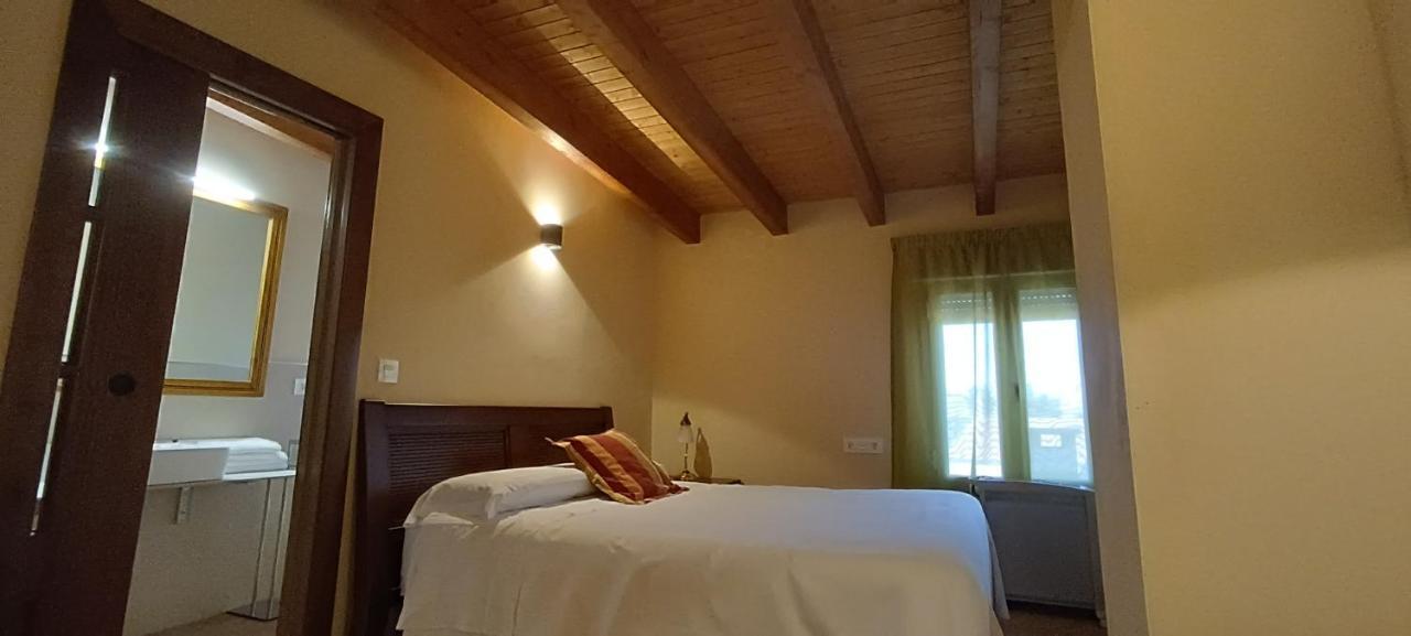 Cortijo La Torre De Caniles La Vega  Екстериор снимка